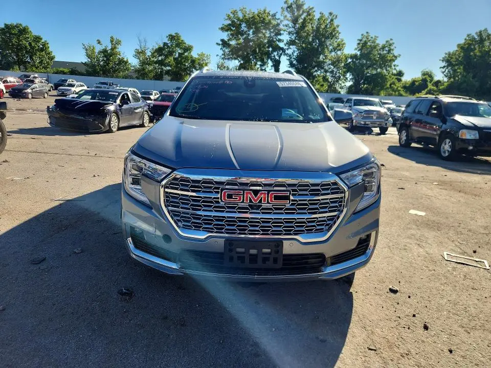 2024 GMC TERRAIN DENALI  
