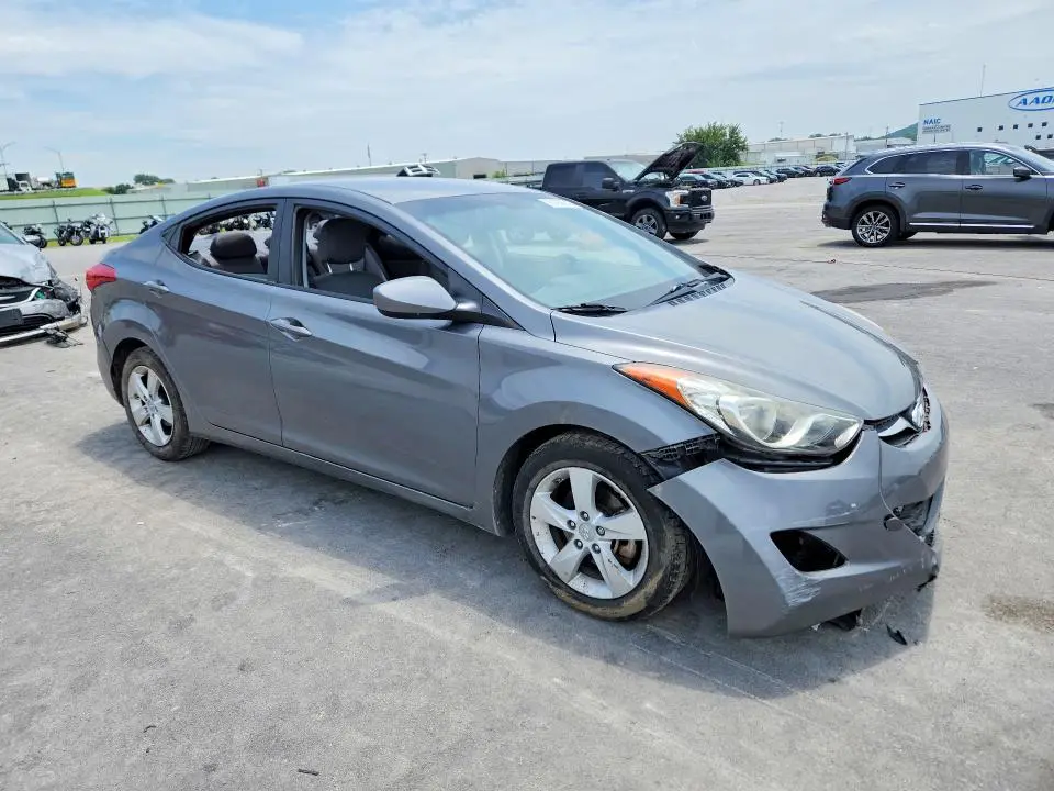 2013 HYUNDAI ELANTRA GLS  
