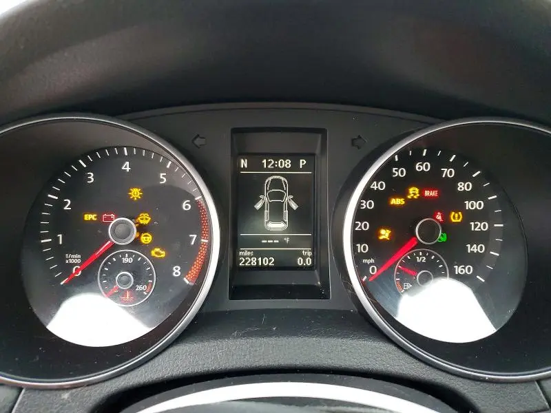 2010 VOLKSWAGEN GOLF   