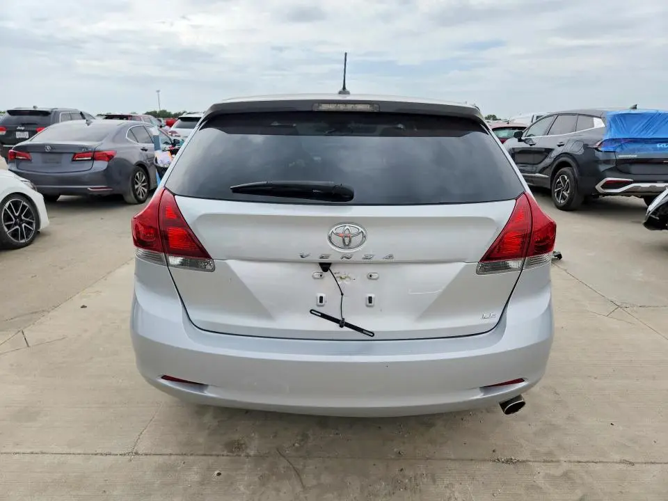 2013 TOYOTA VENZA LE  