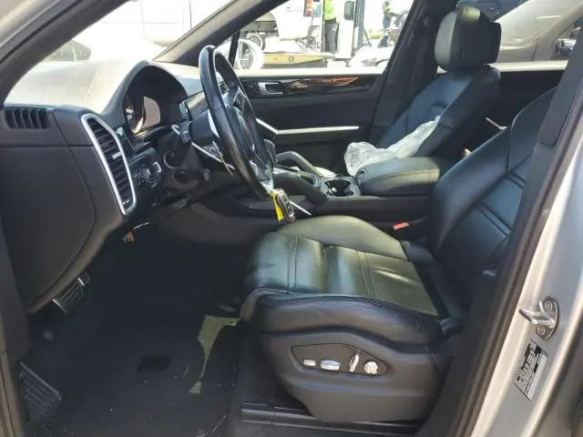 2019 PORSCHE CAYENNE S  