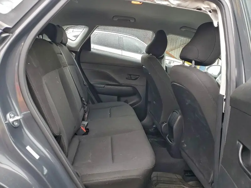 2024 HYUNDAI KONA SE  