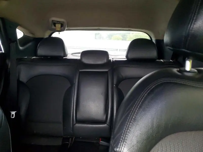2011 HYUNDAI TUCSON GLS  