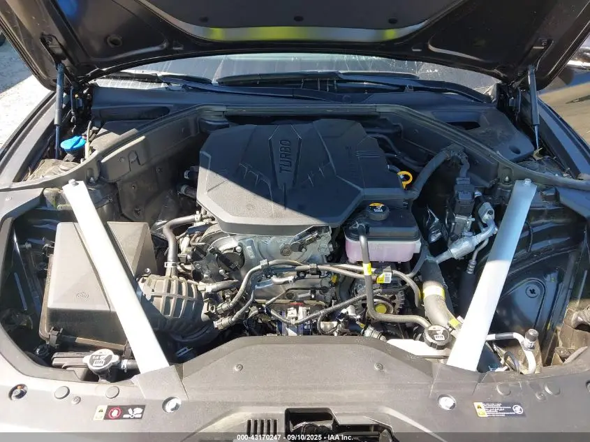 2025 GENESIS G70 2.5T RWD