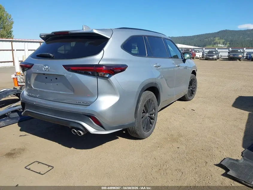 2024 TOYOTA HIGHLANDER XSE