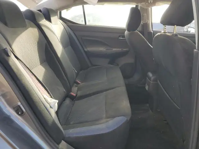 2024 NISSAN VERSA SV  