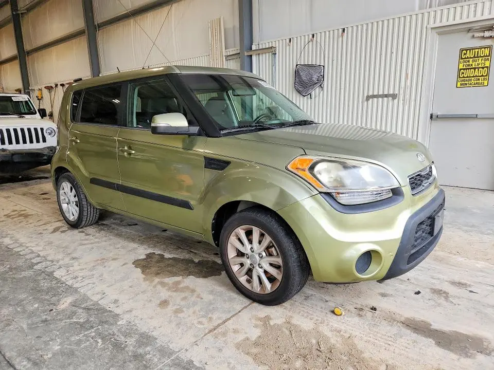 2012 KIA SOUL +  