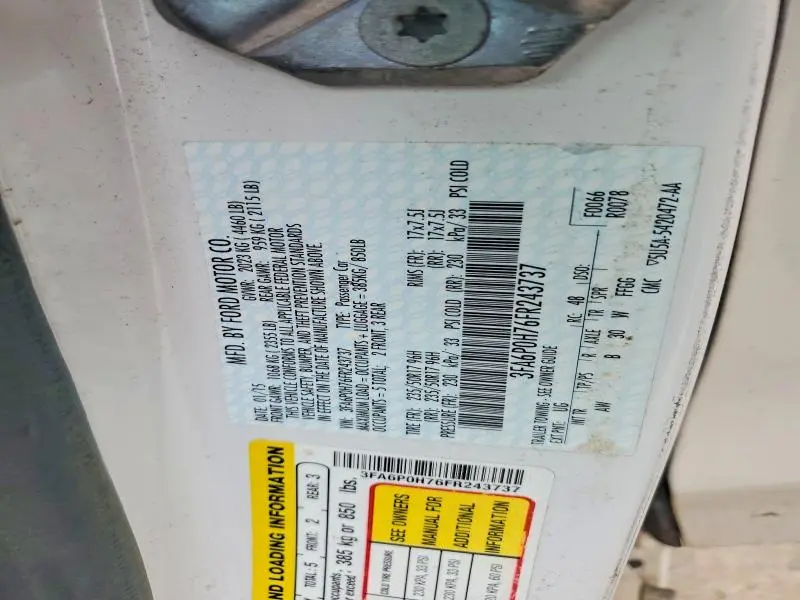 2015 FORD FUSION SE  