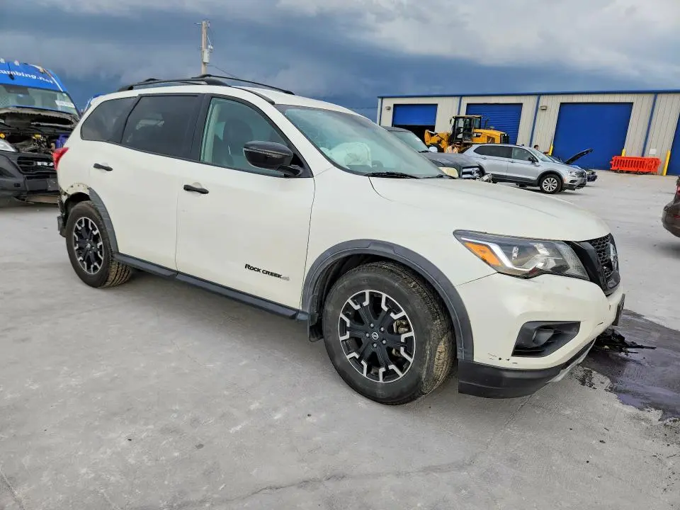 2019 NISSAN PATHFINDER SV  