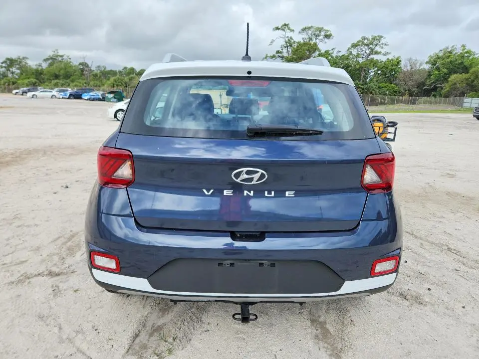 2024 HYUNDAI VENUE LIMITED  