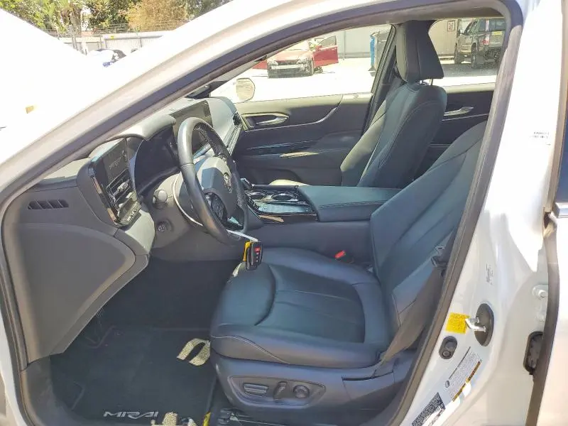 2022 TOYOTA MIRAI XLE  