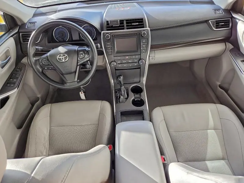 2016 TOYOTA CAMRY LE  