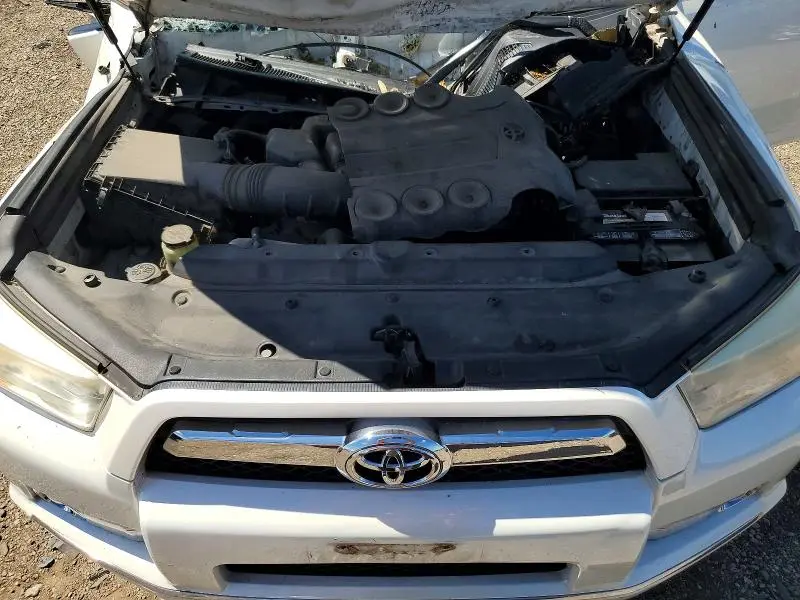 2011 TOYOTA 4RUNNER SR5  