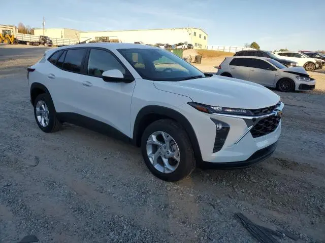 2025 CHEVROLET TRAX LS  