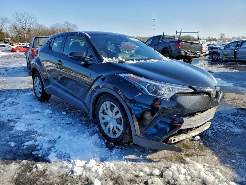 2019 TOYOTA C-HR XLE  