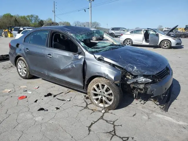 2011 VOLKSWAGEN JETTA SE  