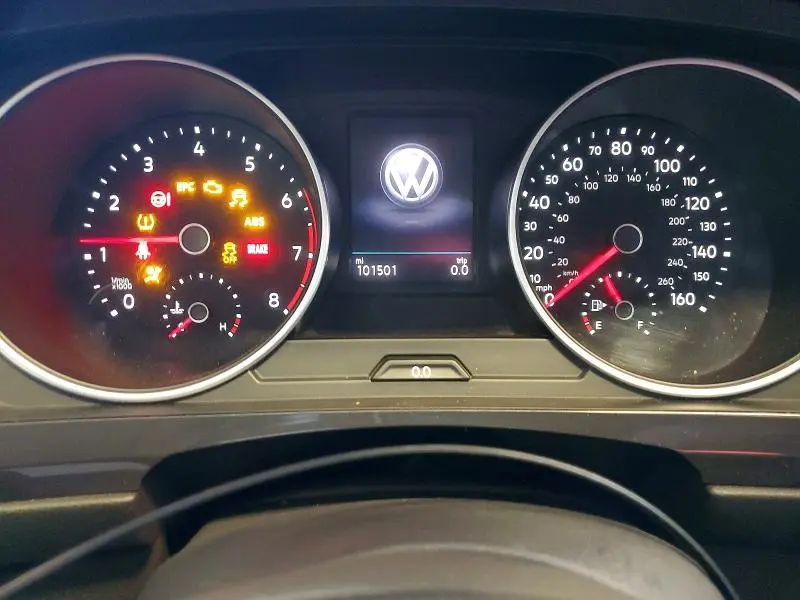 2020 VOLKSWAGEN TIGUAN SE  