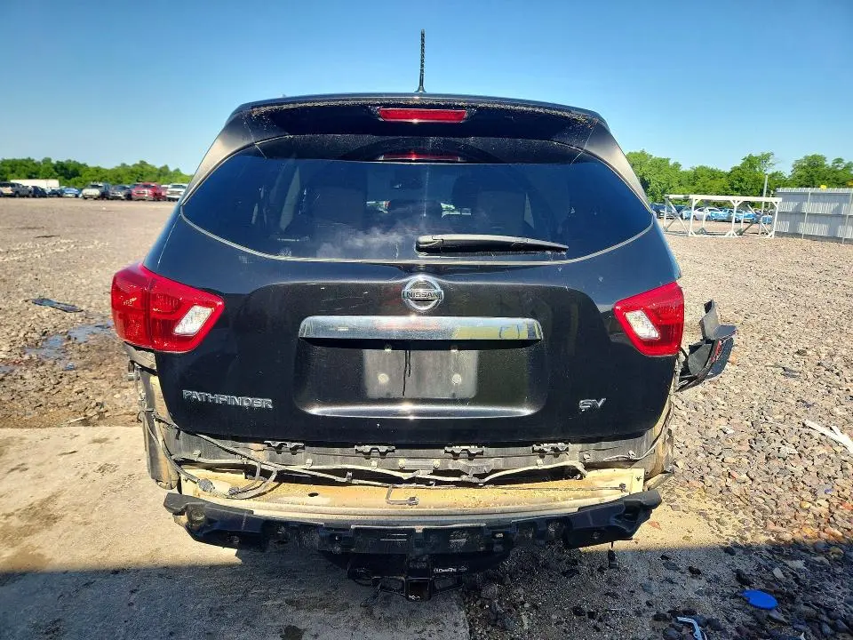 2017 NISSAN PATHFINDER SV  