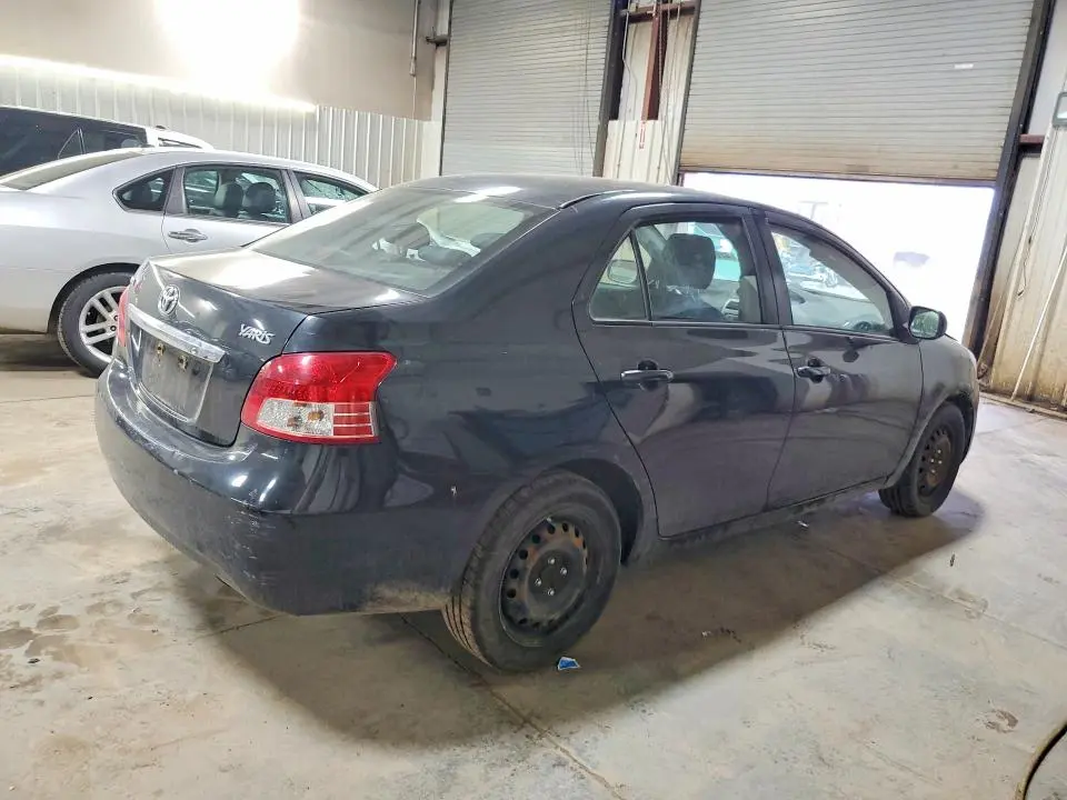 2010 TOYOTA YARIS BASE  