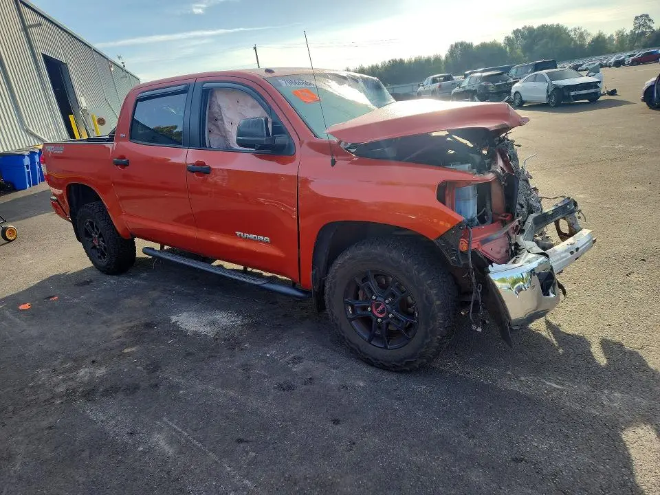 2016 TOYOTA TUNDRA SR5  