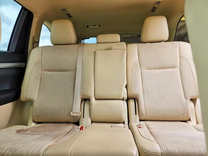 2016 TOYOTA HIGHLANDER LE PLUS  