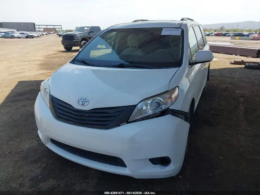 2011 TOYOTA SIENNA XLE V6