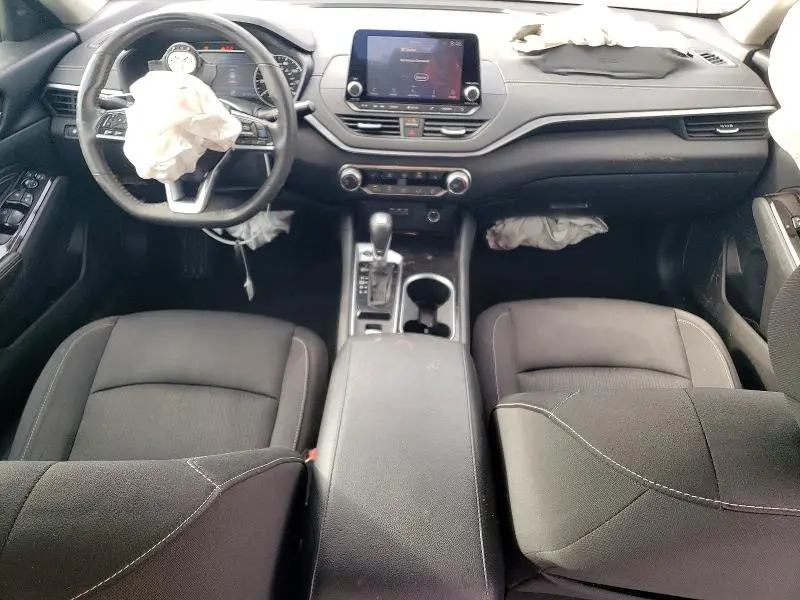 2022 NISSAN ALTIMA SV  