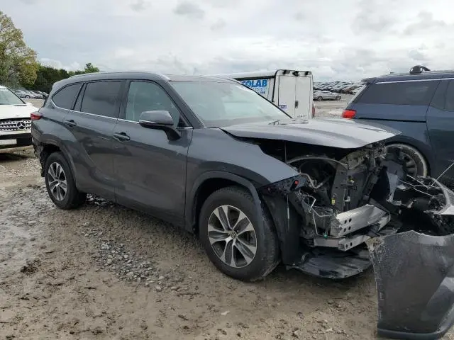 2020 TOYOTA HIGHLANDER XLE  