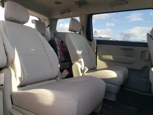 2019 KIA SEDONA LX