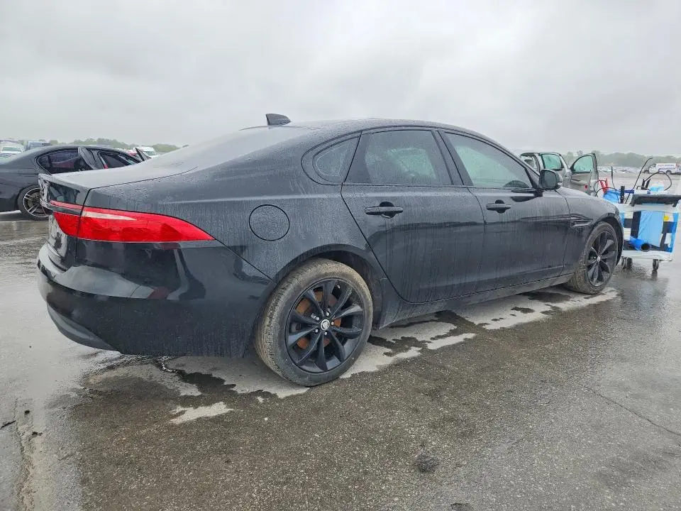 2017 JAGUAR XF PREMIUM  