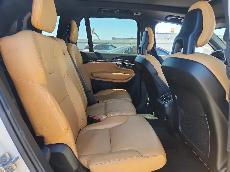 2018 VOLVO XC90 T6  