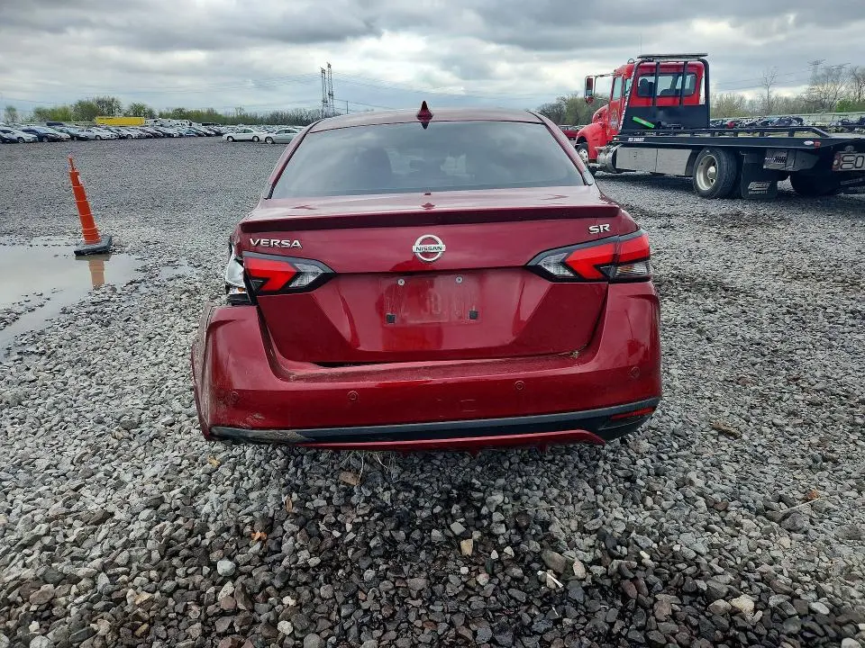 2021 NISSAN VERSA SR  