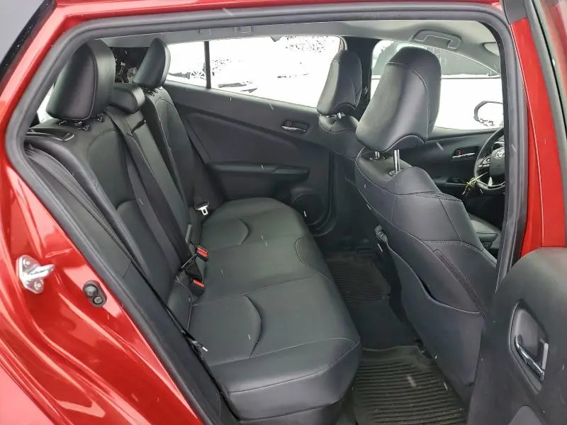 2021 TOYOTA PRIUS LE  