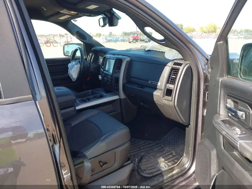 2017 RAM 1500 REBEL  4X4 5'7 BOX