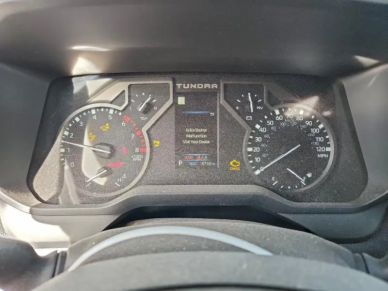 2025 TOYOTA TUNDRA SR5  