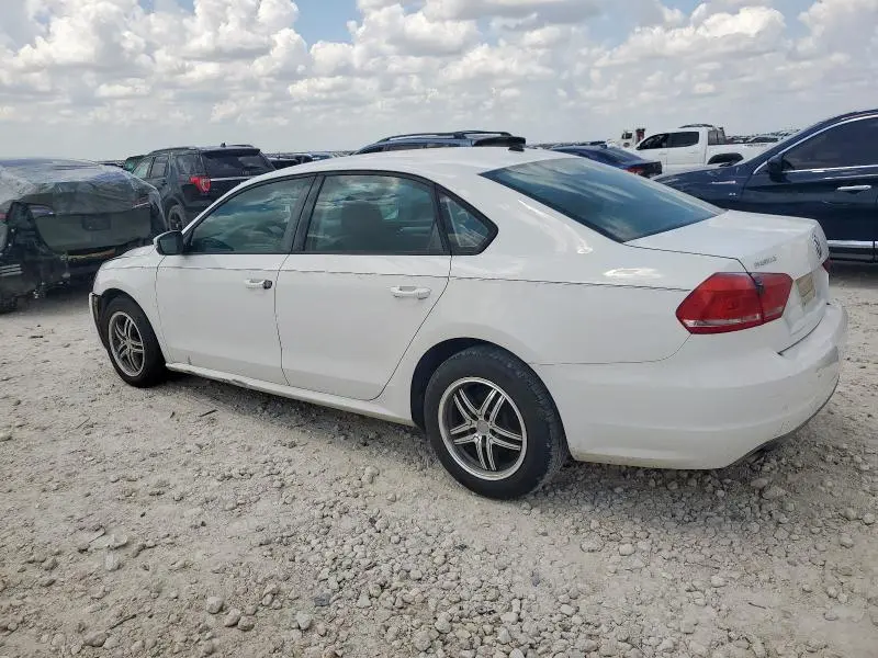 2013 VOLKSWAGEN PASSAT S  