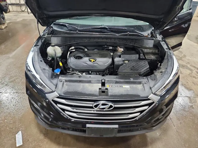 2018 HYUNDAI TUCSON SE  