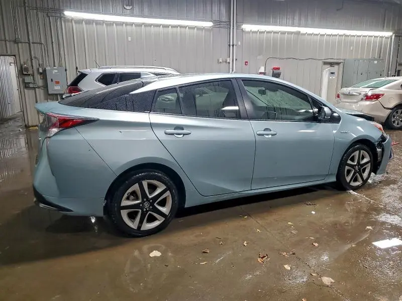 2016 TOYOTA PRIUS   