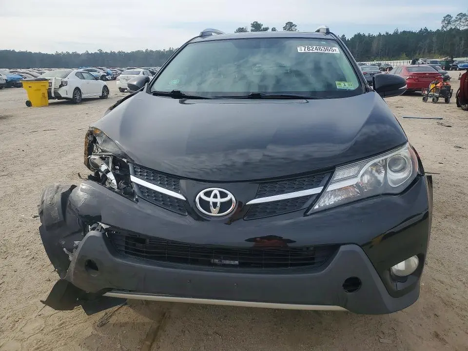 2014 TOYOTA RAV4 XLE  