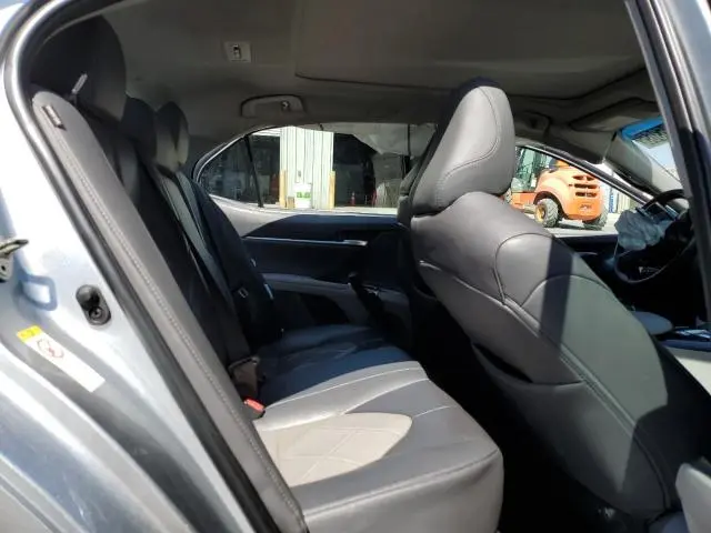 2018 TOYOTA CAMRY XLE   