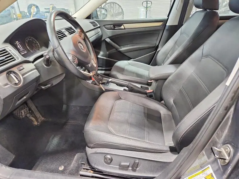 2014 VOLKSWAGEN PASSAT SE  