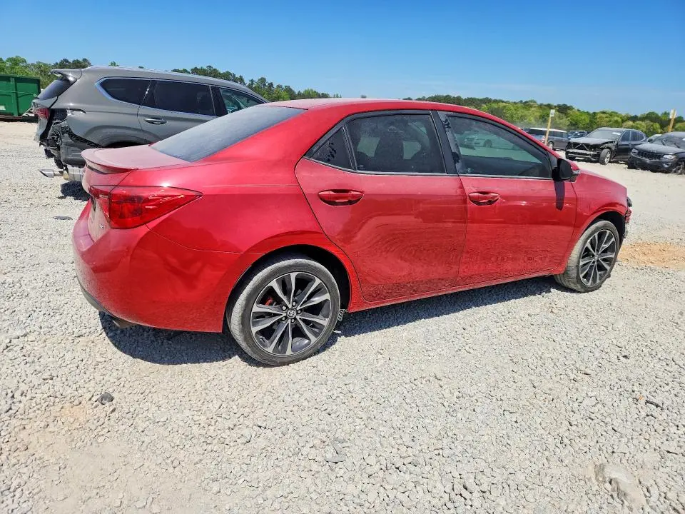 2017 TOYOTA COROLLA SE  