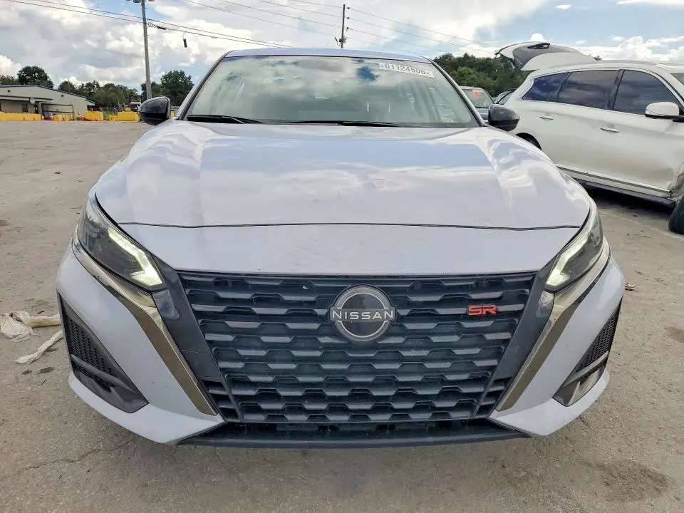 2024 NISSAN ALTIMA SR  