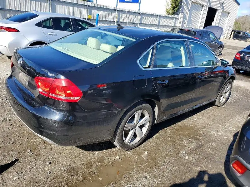 2013 VOLKSWAGEN PASSAT SE  