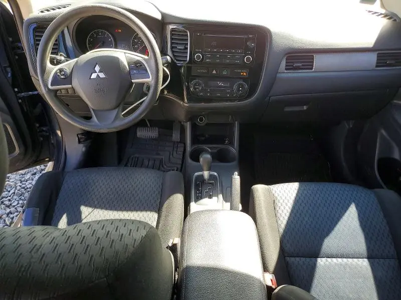 2014 MITSUBISHI OUTLANDER ES  