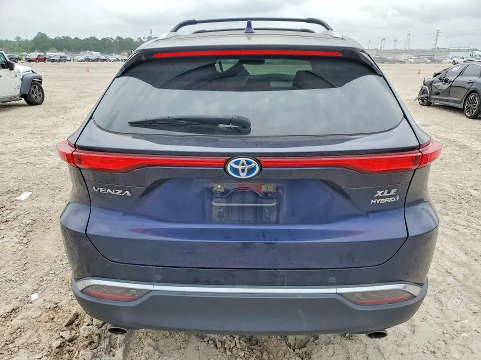 2021 TOYOTA VENZA XLE  