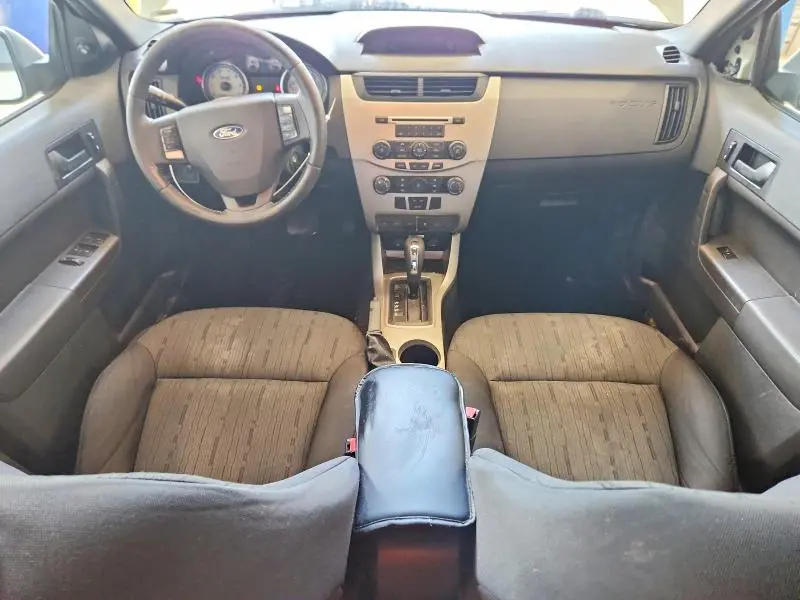 2010 FORD FOCUS SE  