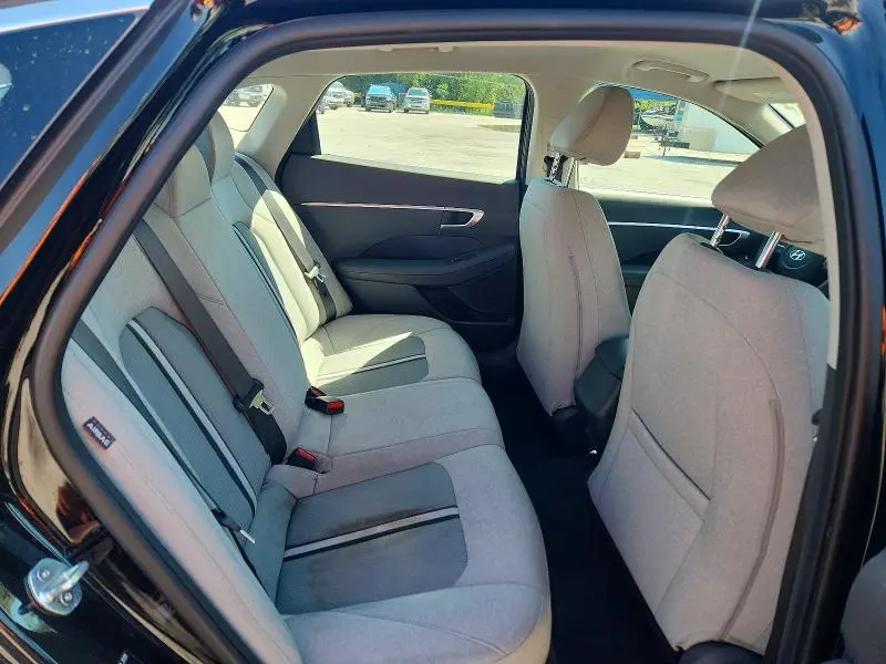 2020 HYUNDAI SONATA SE  