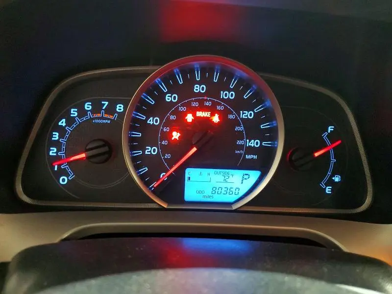 2013 TOYOTA RAV4 LE  