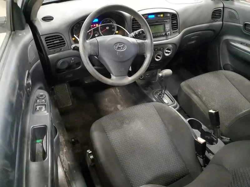 2010 HYUNDAI ACCENT GS  